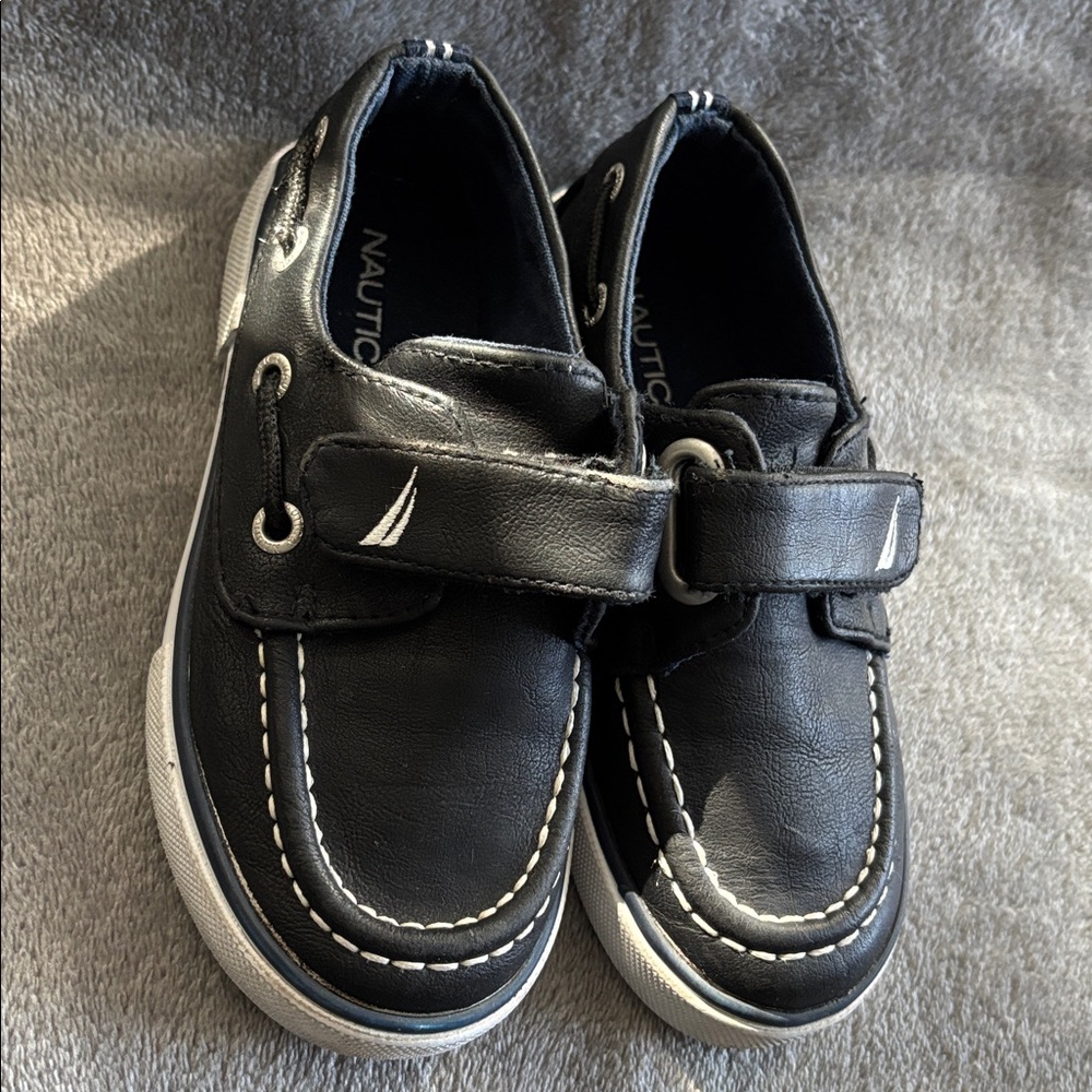 Nautica Navy Blue and White Kids' Boat Shoes